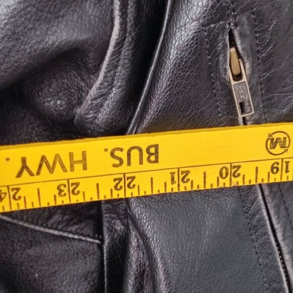 Motorcycle rider leather jacket men's size L / XL black skull pattern on back - Picture 11 of 12